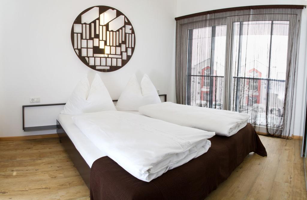 Arnsteiner Apartments Цел ам Зее Екстериор снимка