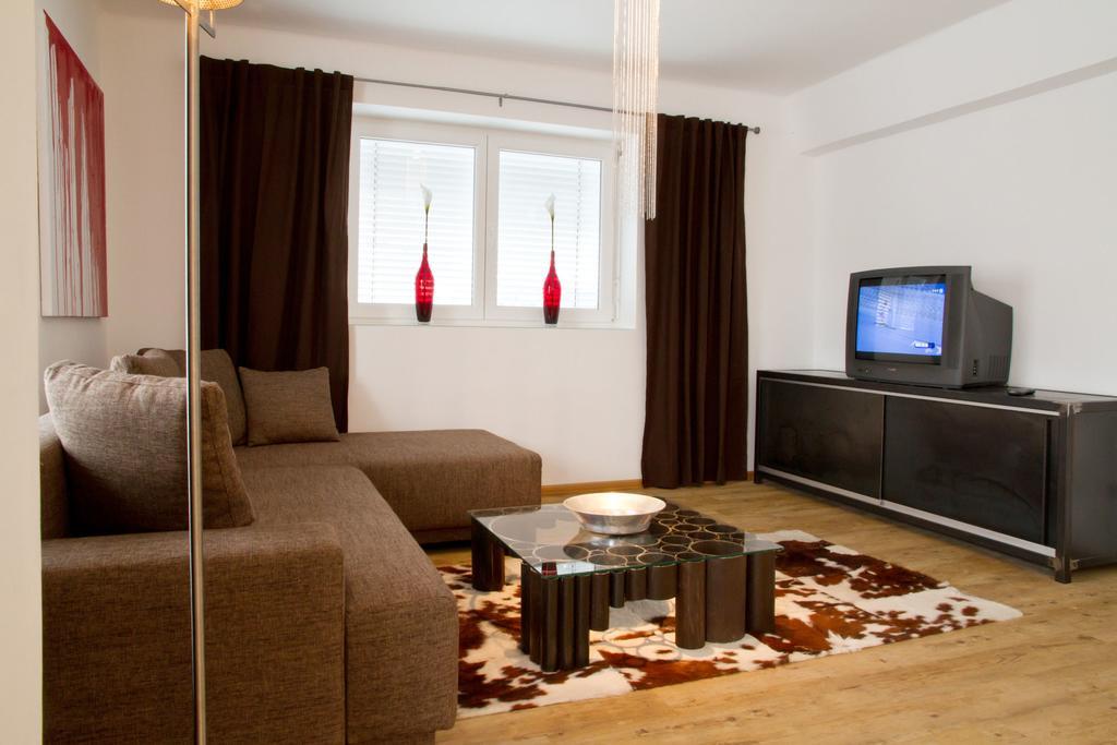 Arnsteiner Apartments Цел ам Зее Екстериор снимка